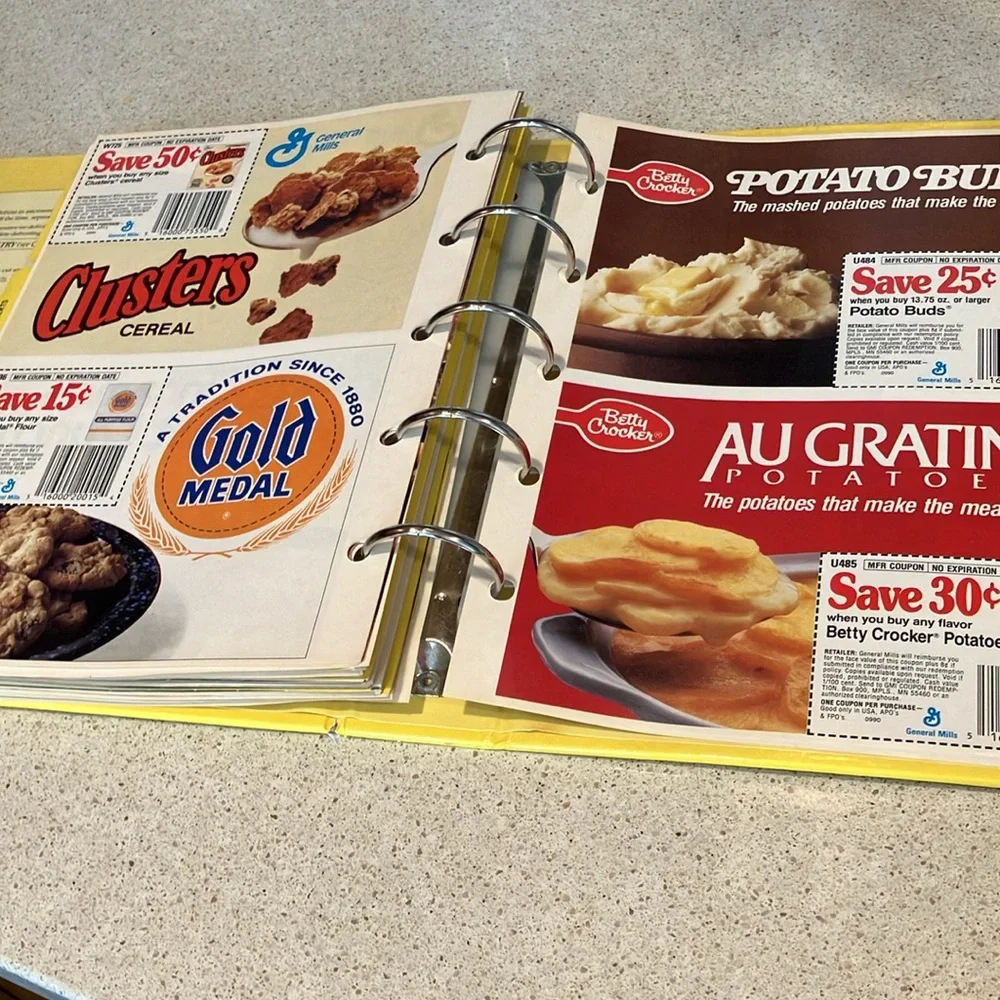 Vintage Betty Crocker's Microwave Cookbook 5-Ring
